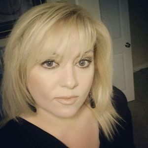 Meet your Posher, Ana